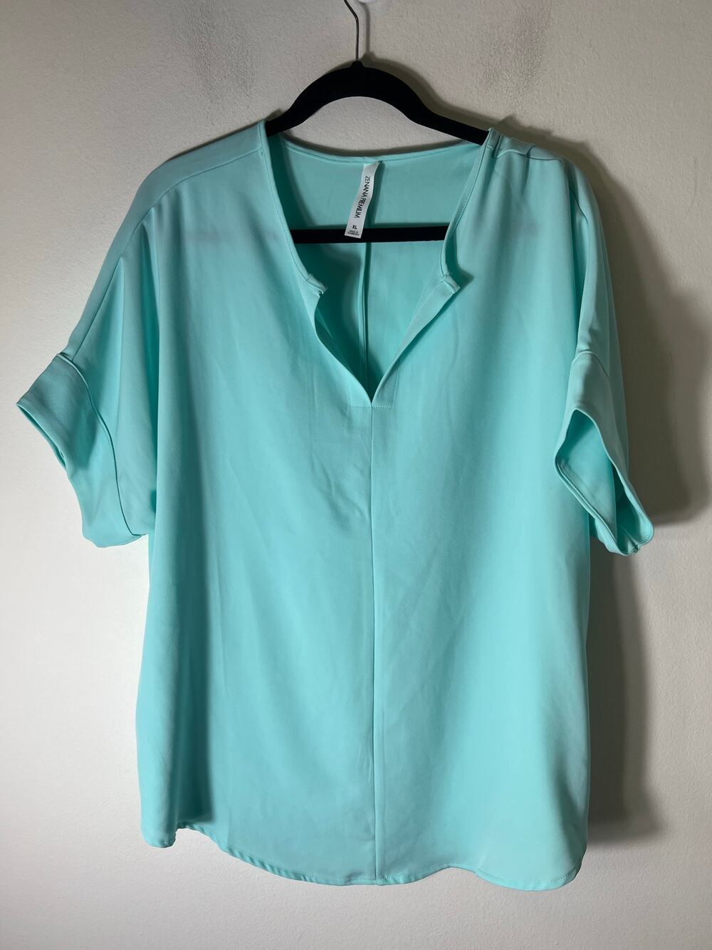 Bundle of 4 XL Short Sleeve Shirts Sz XL